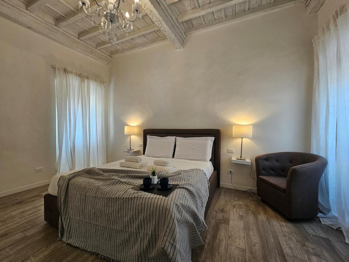 Sant'ambrogio Terrace Tales Florence
